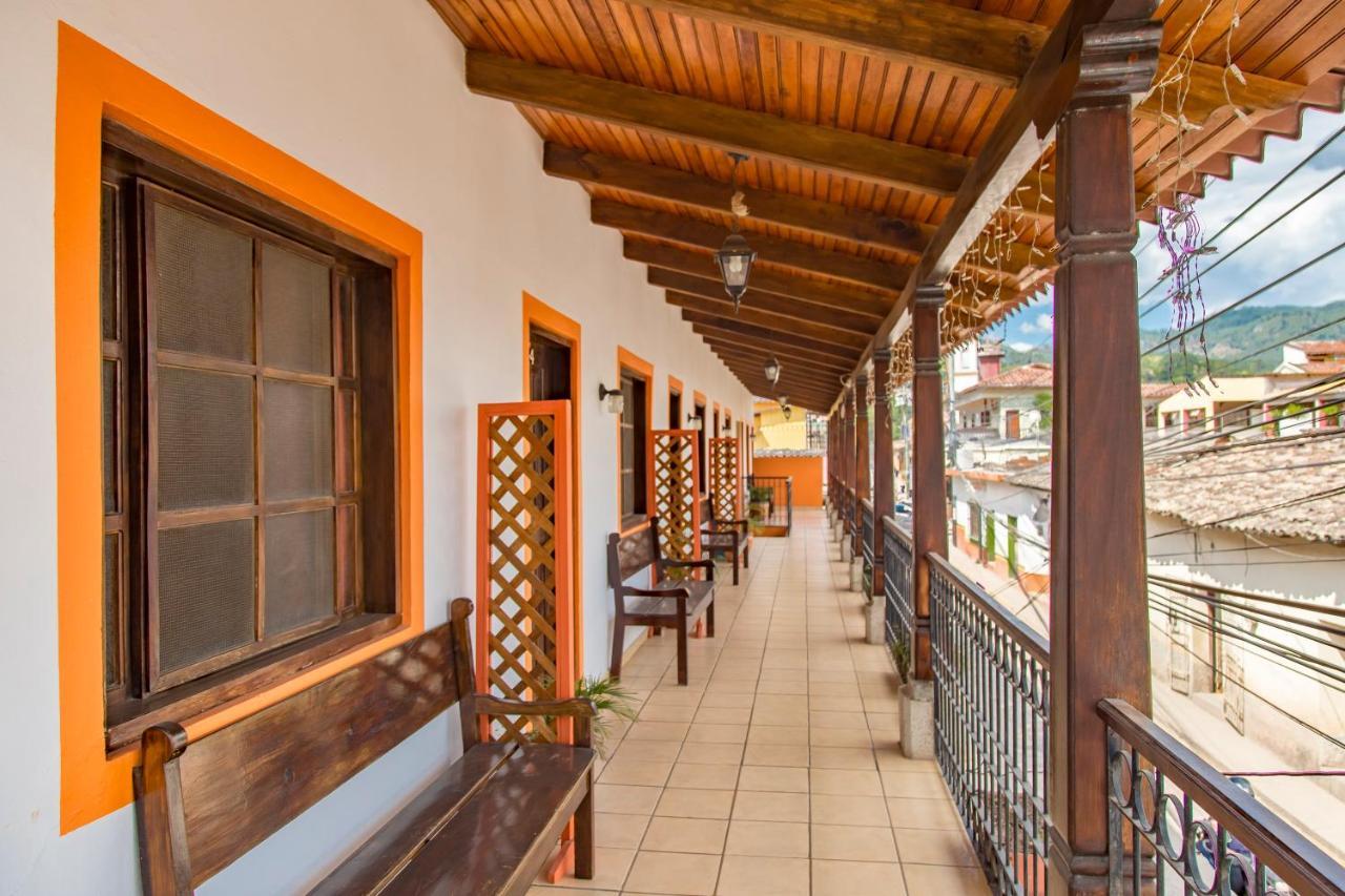 Copán Berakah B&B- Central Park المظهر الخارجي الصورة